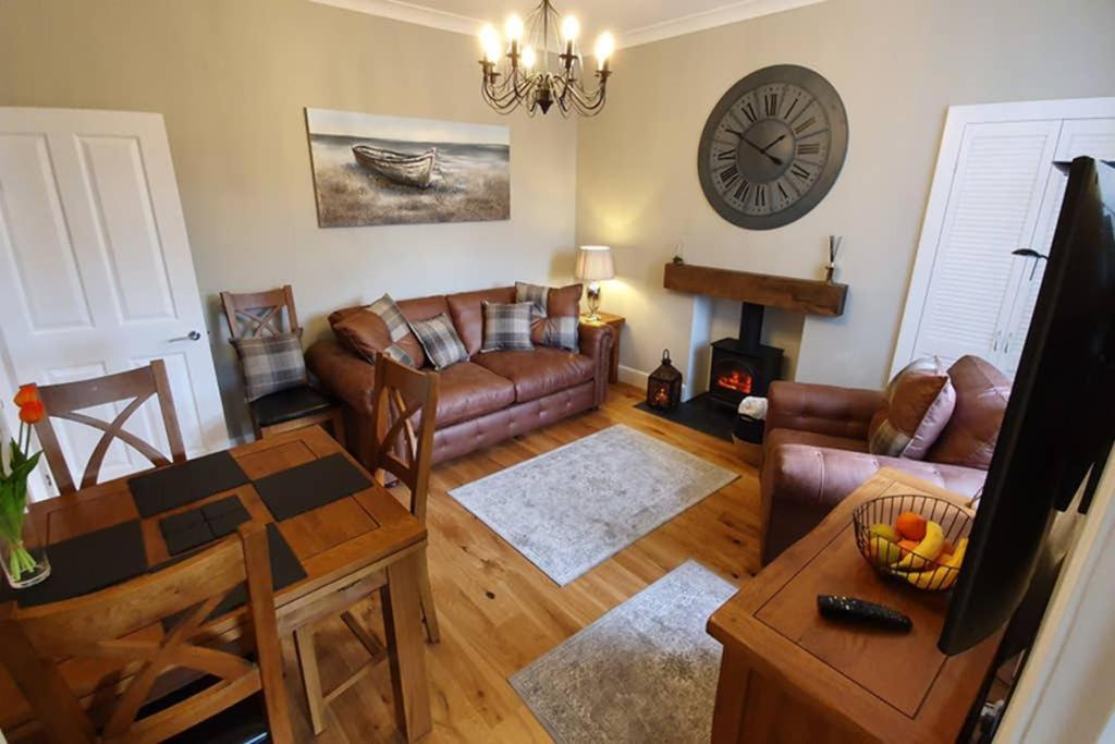 Smart & Stylish Holiday Apartment In The City Centre Инвернес Екстериор снимка