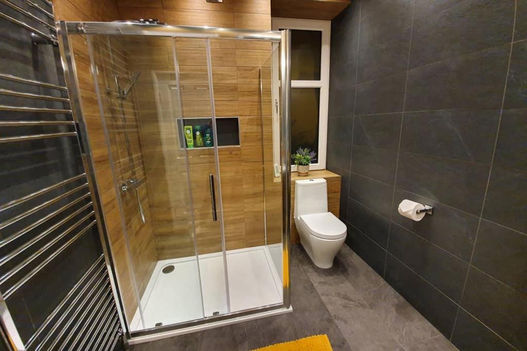 Smart & Stylish Holiday Apartment In The City Centre Инвернес Екстериор снимка
